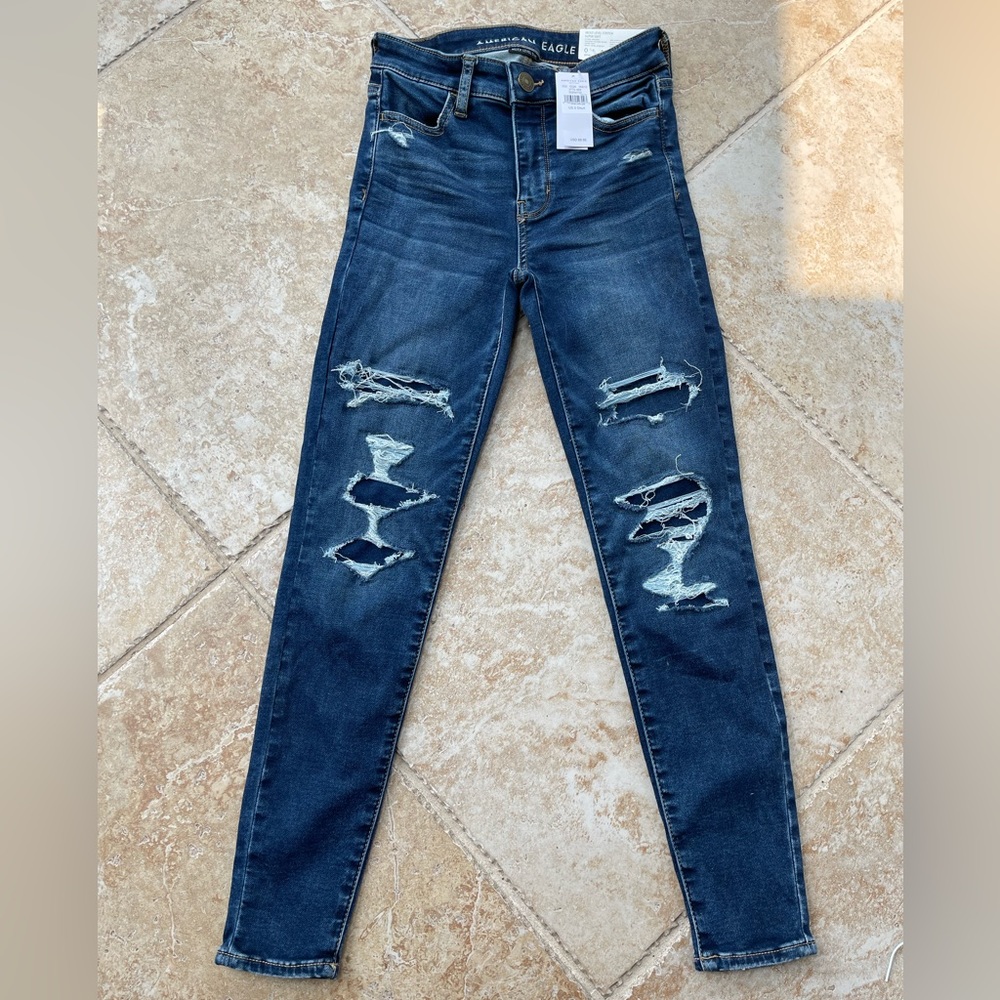American Eagle women’s hi-rise Jegging - Size 0.  Brand New with Tags!